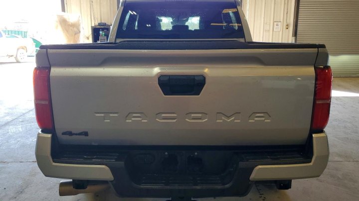 Toyota TACOMA  2024