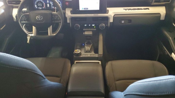 Toyota TACOMA  2024