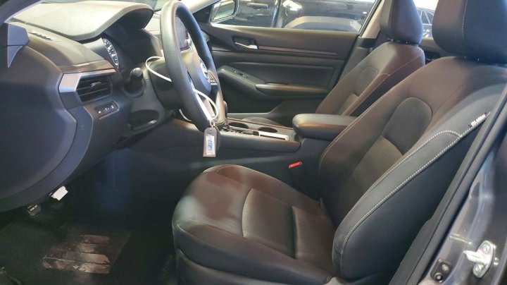 Nissan Altima  2025