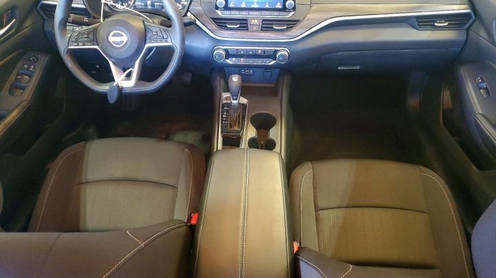Nissan Altima  2025