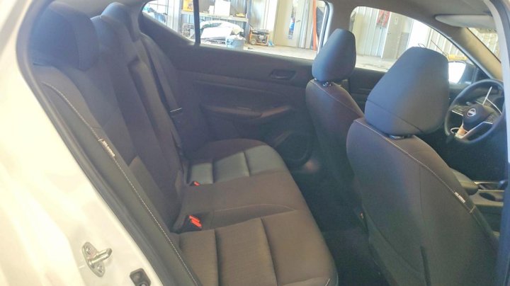 Nissan Altima  2025