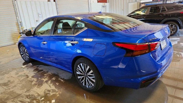 Nissan Altima  2025