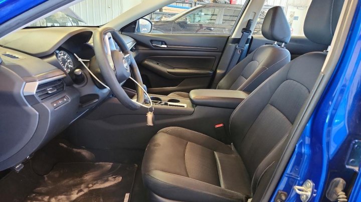 Nissan Altima  2025