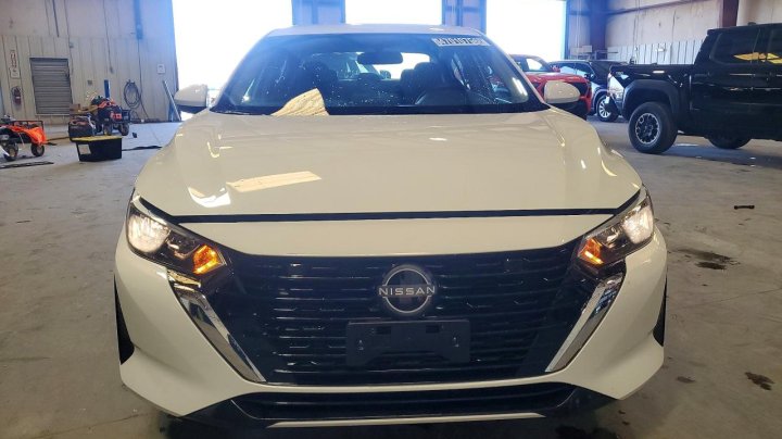 Nissan Sentra  2025