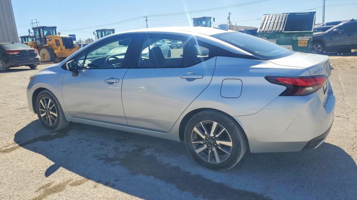 Nissan Versa  2025