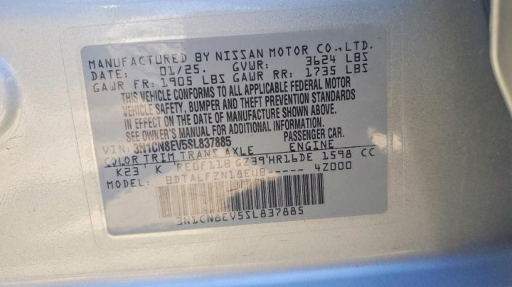 Nissan Versa  2025