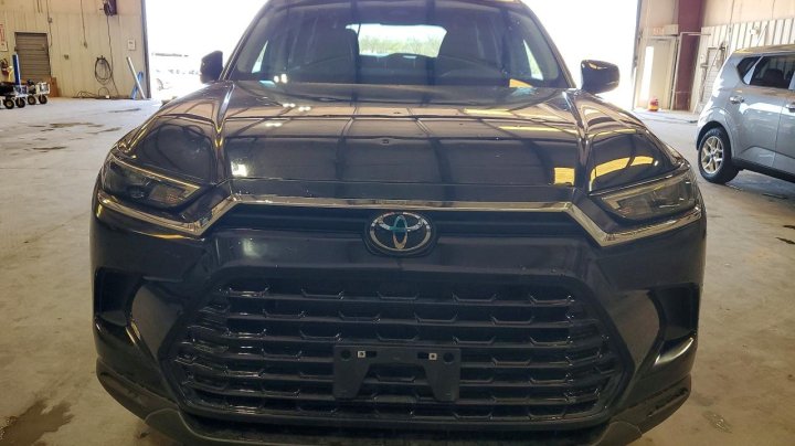 Toyota GRAND  2025