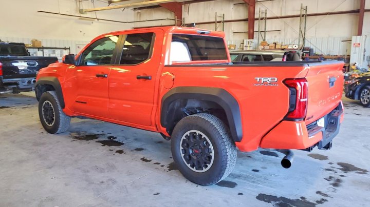Toyota TACOMA  2024