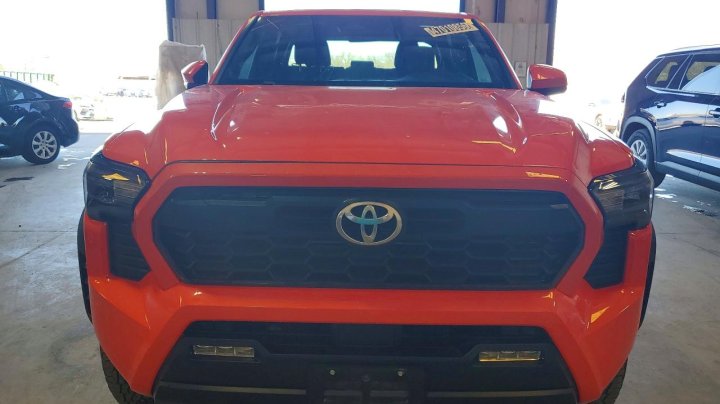 Toyota TACOMA  2024