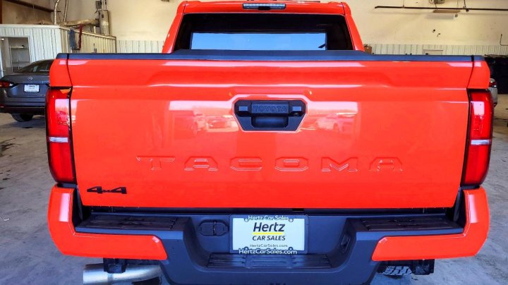 Toyota TACOMA  2024