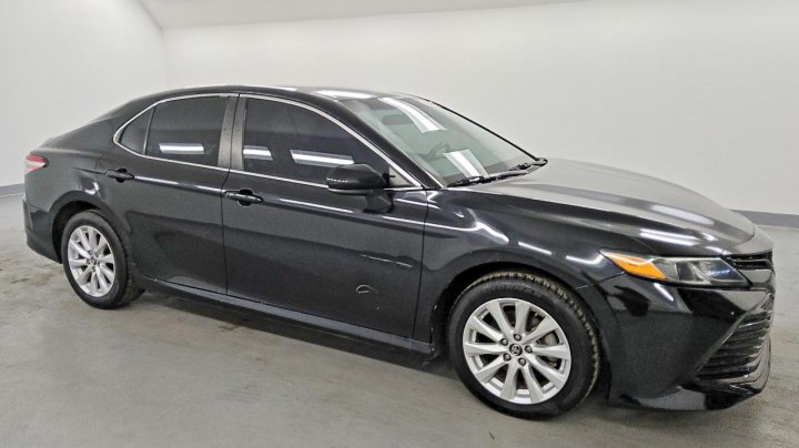Toyota Camry  2019
