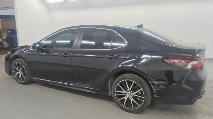 Toyota Camry  2021