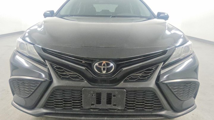 Toyota Camry  2021