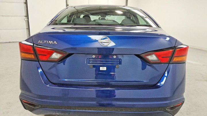 Nissan Altima  2023