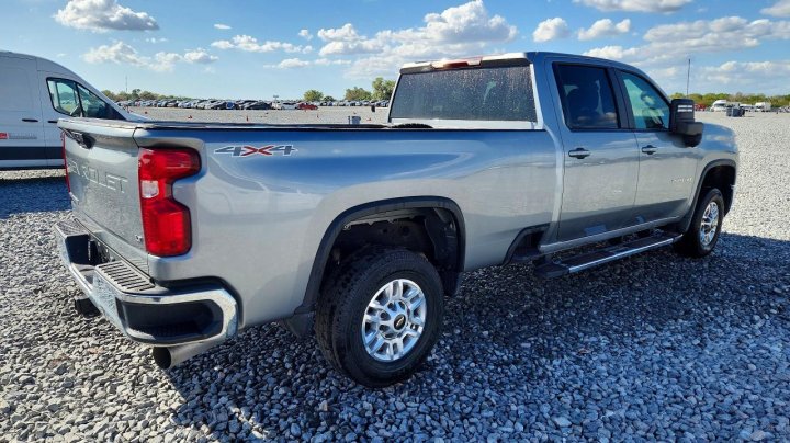 Chevrolet Silverado  2025
