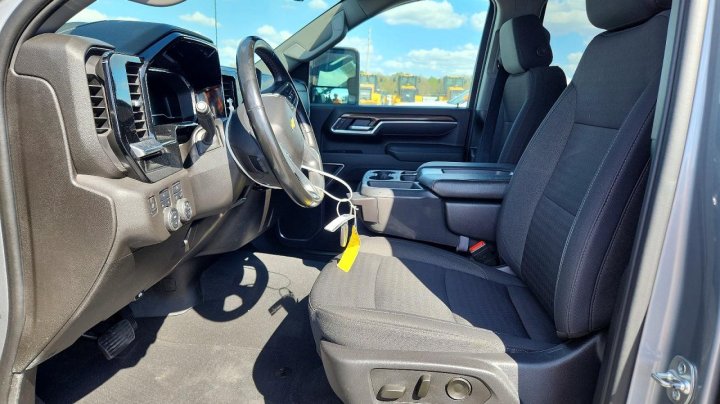 Chevrolet Silverado  2025