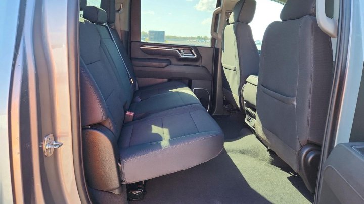 Chevrolet Silverado  2025