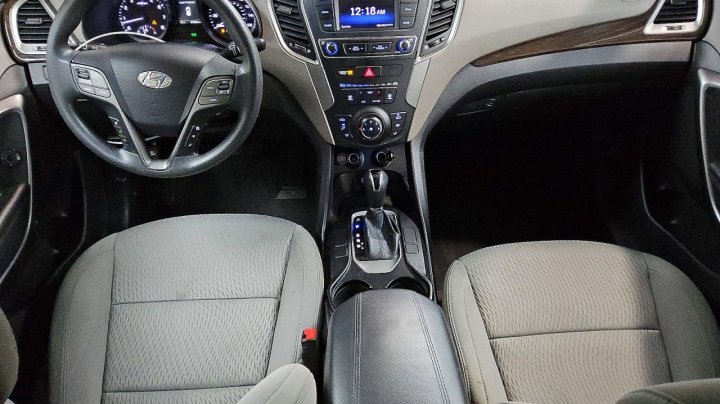 Hyundai SANTA  2017