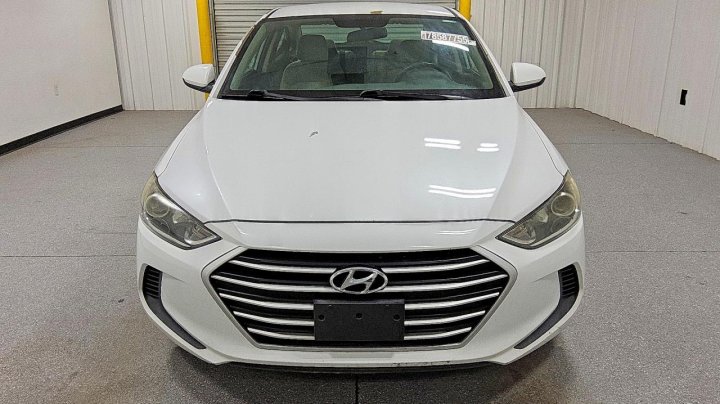 Hyundai Elantra  2017