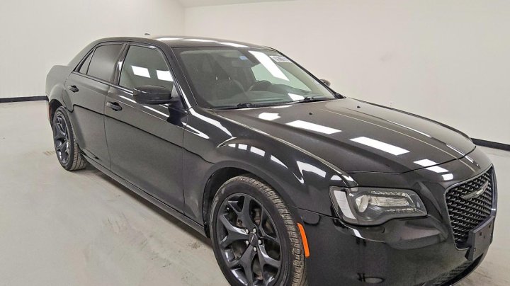 CHRYSLER 300  2023