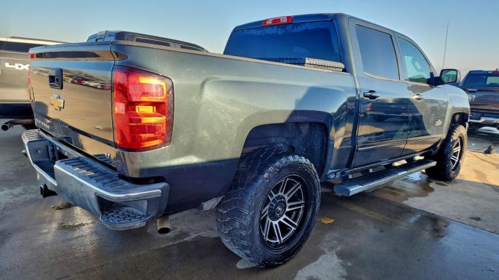 Chevrolet Silverado  2017