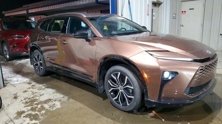 Toyota CROWN  2025