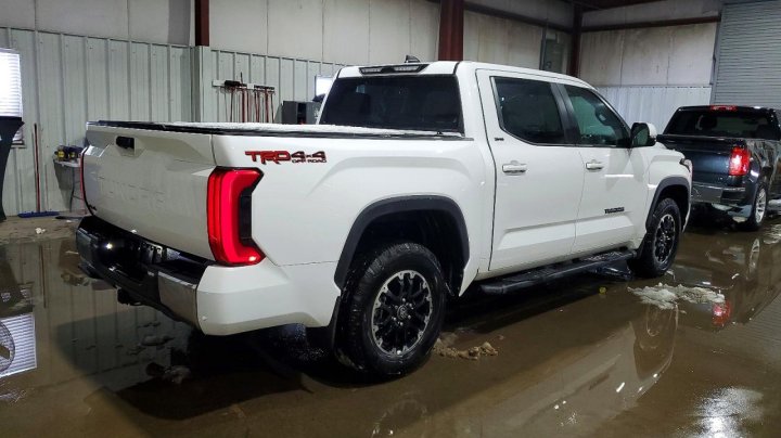 Toyota TUNDRA  2025