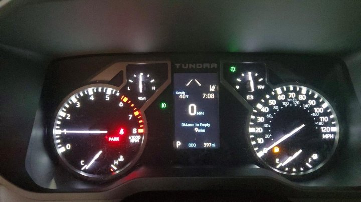 Toyota TUNDRA  2025