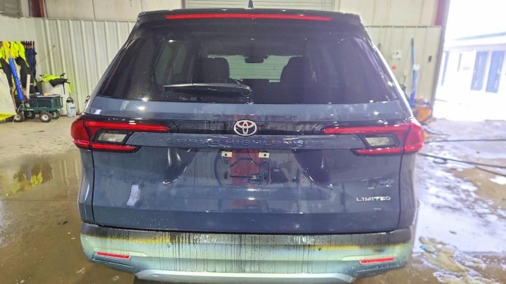 Toyota GRAND  2025