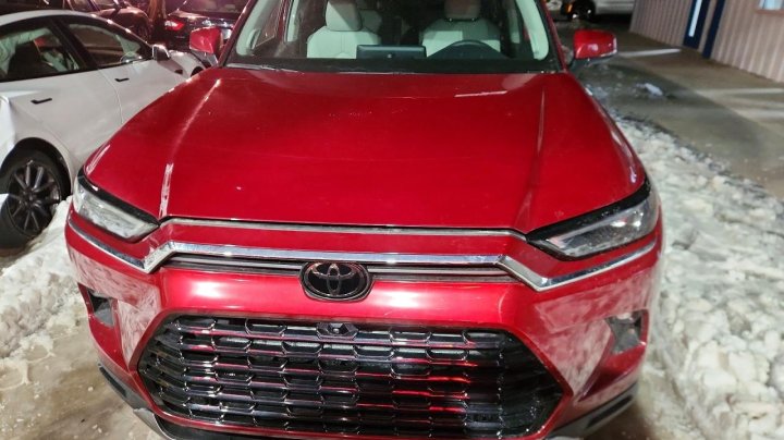 Toyota GRAND  2025