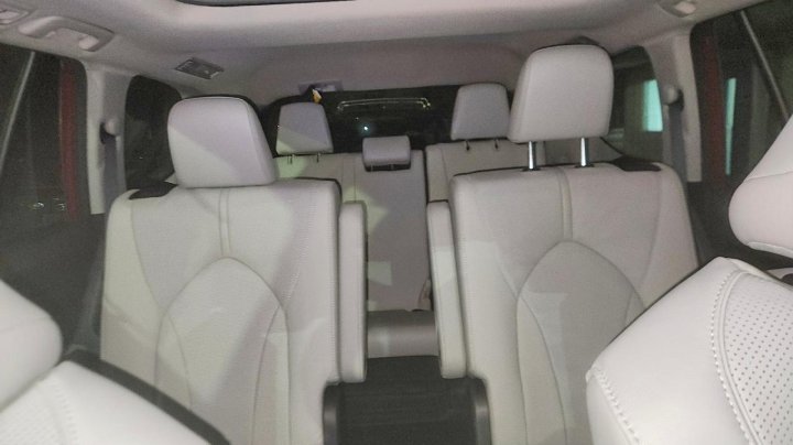 Toyota GRAND  2025