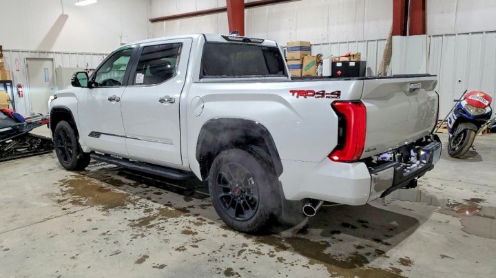 Toyota TUNDRA  2025