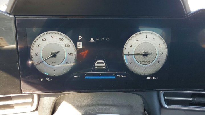 Hyundai Elantra  2025