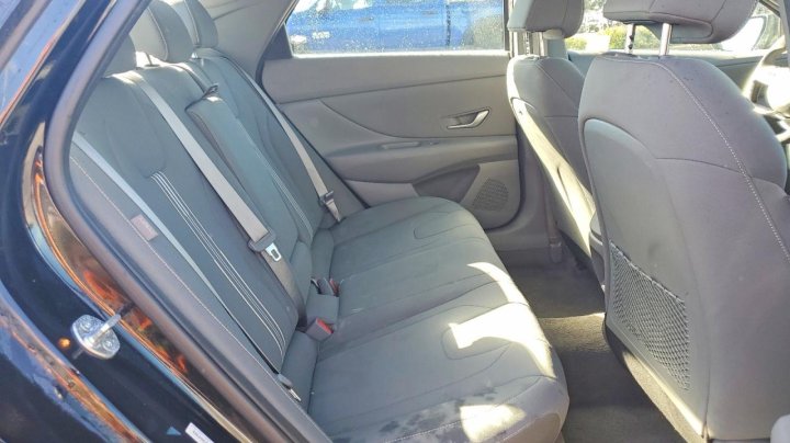 Hyundai Elantra  2025