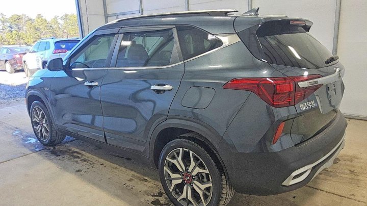 KIA Seltos  2021