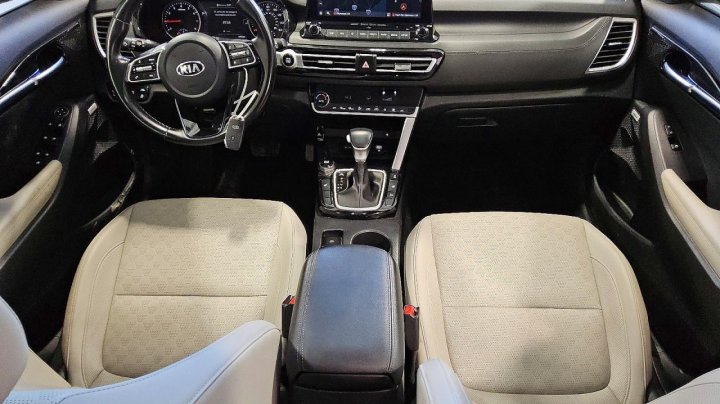 KIA Seltos  2021
