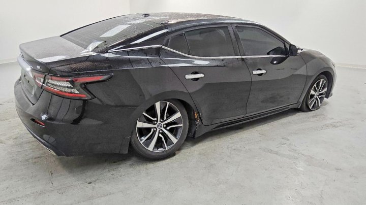 Nissan Maxima  2020