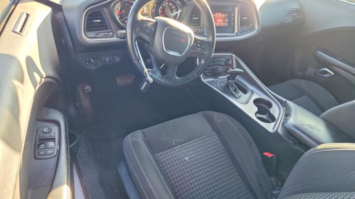 Dodge Challenger  2017