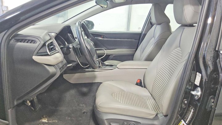 Toyota Camry  2021