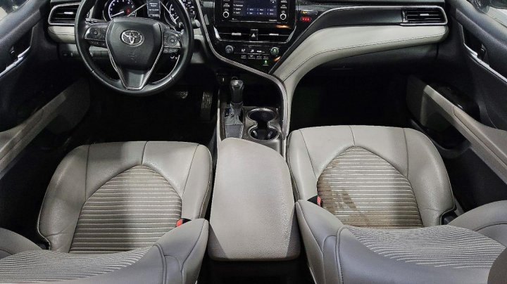 Toyota Camry  2021
