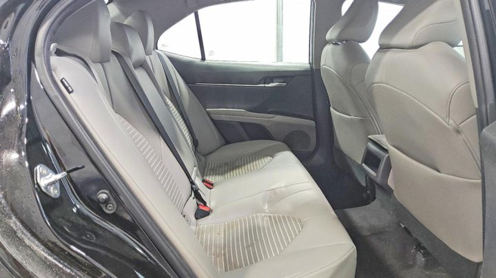 Toyota Camry  2021