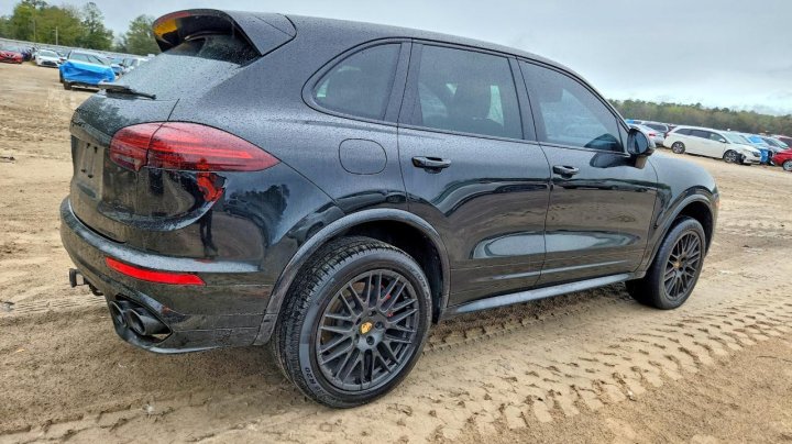 Porsche Cayenne  2017