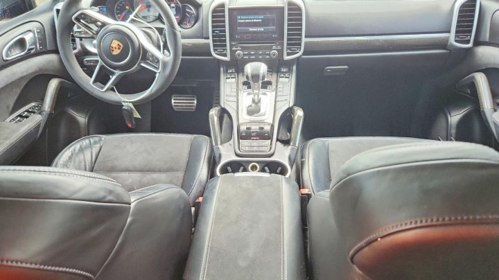 Porsche Cayenne  2017