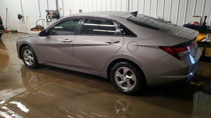 Hyundai Elantra  2022