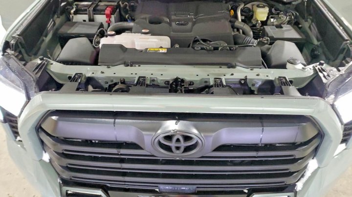Toyota TUNDRA  2025