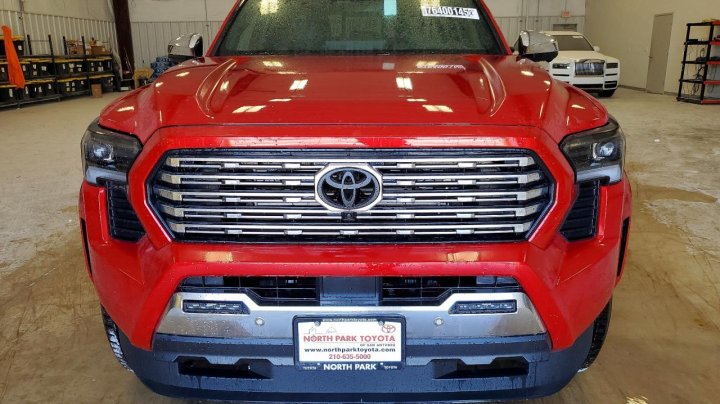 Toyota TACOMA  2025