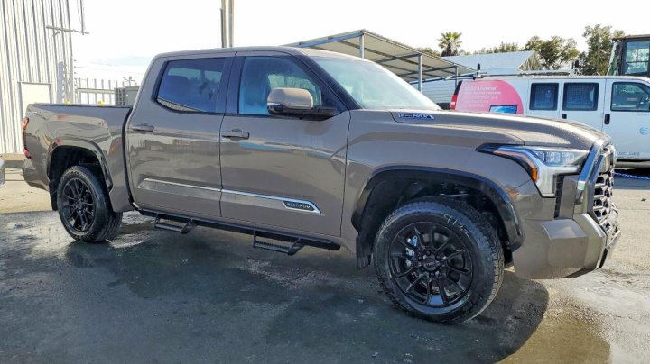 Toyota TUNDRA  2026