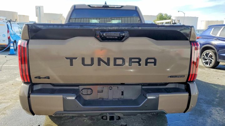 Toyota TUNDRA  2026