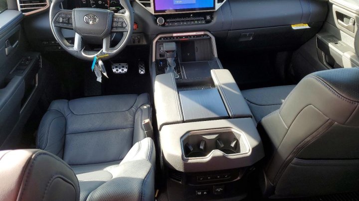 Toyota TUNDRA  2026