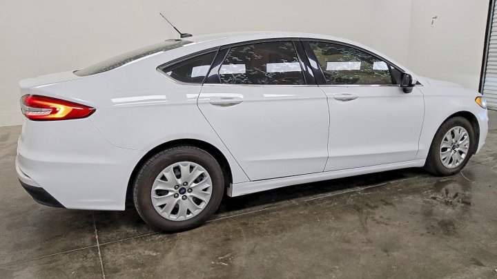 Ford FUSION  2019